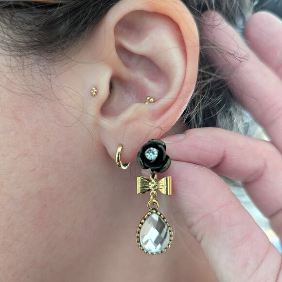 Betsey Johnson Flower Drop Earrings - Picture 6 of 6